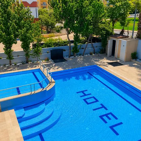 Hotel Luna